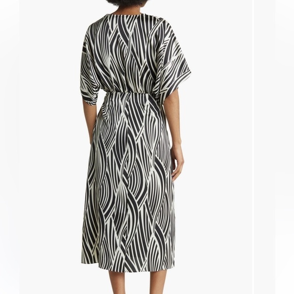 Lush Side Tie Maxi Dress - Picture 2 of 3